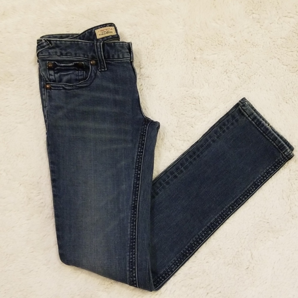 🎉 Free People size 26 jeans